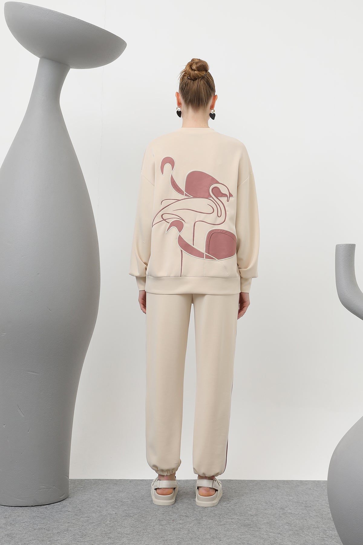 Kadın Kuğu Nakışlı Eşofman Takım - 32162TKS BEIGE-ROSE