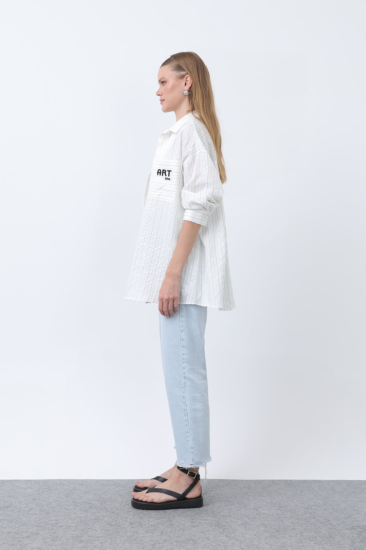 Kadın Çizgili Cebi Nakışlı Gömlek - 32329GML ECRU-BLACK