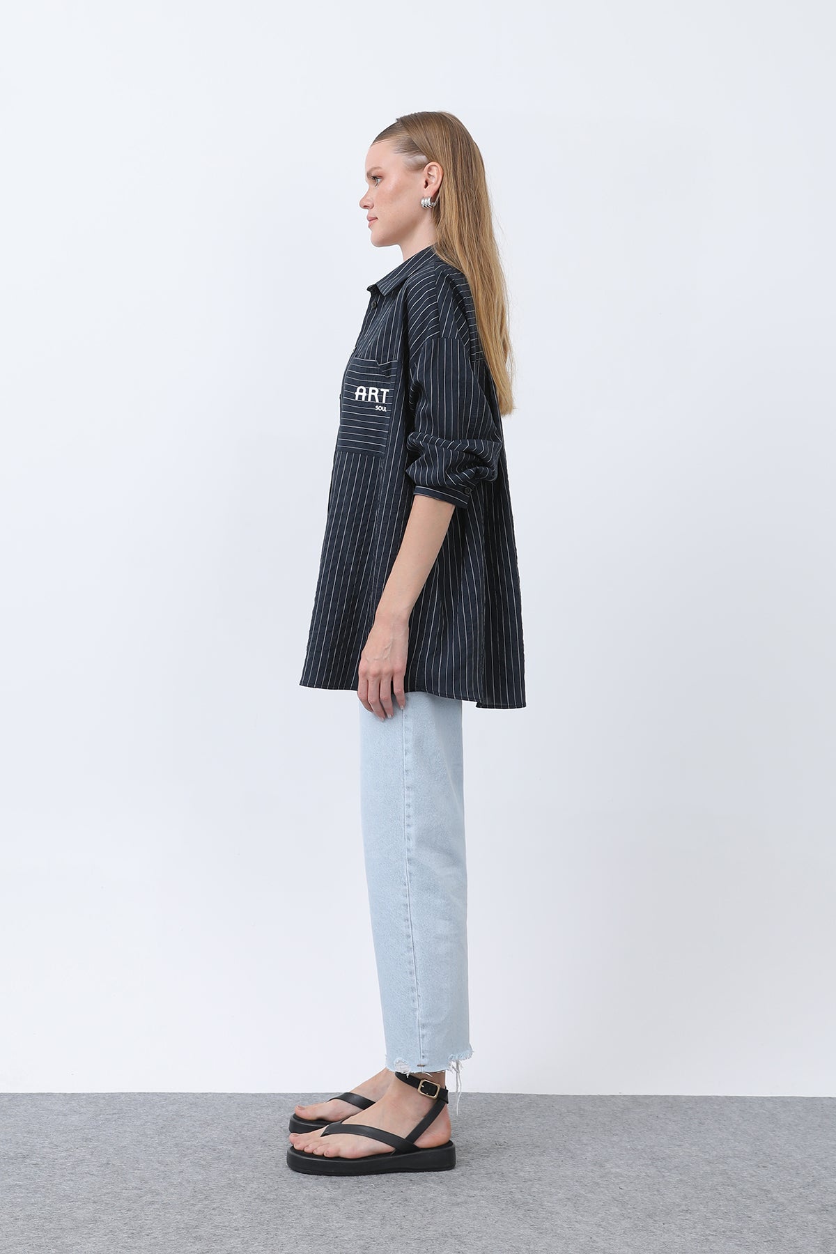 Kadın Çizgili Cebi Nakışlı Gömlek - 32329GML NAVY-ECRU