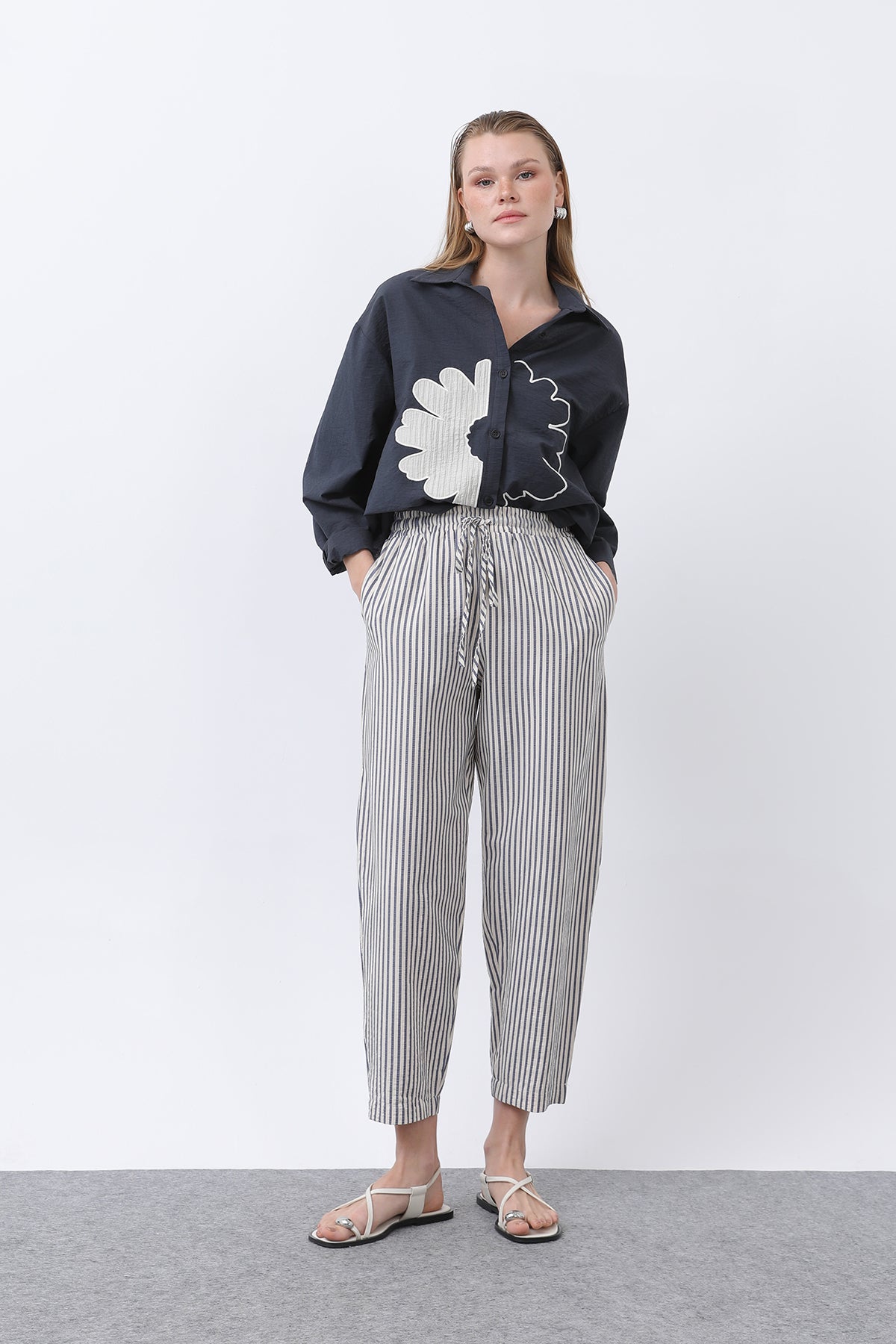 Kadın Çizgili Havuç Form Pantolon -32344PNT NAVY-BEIGE