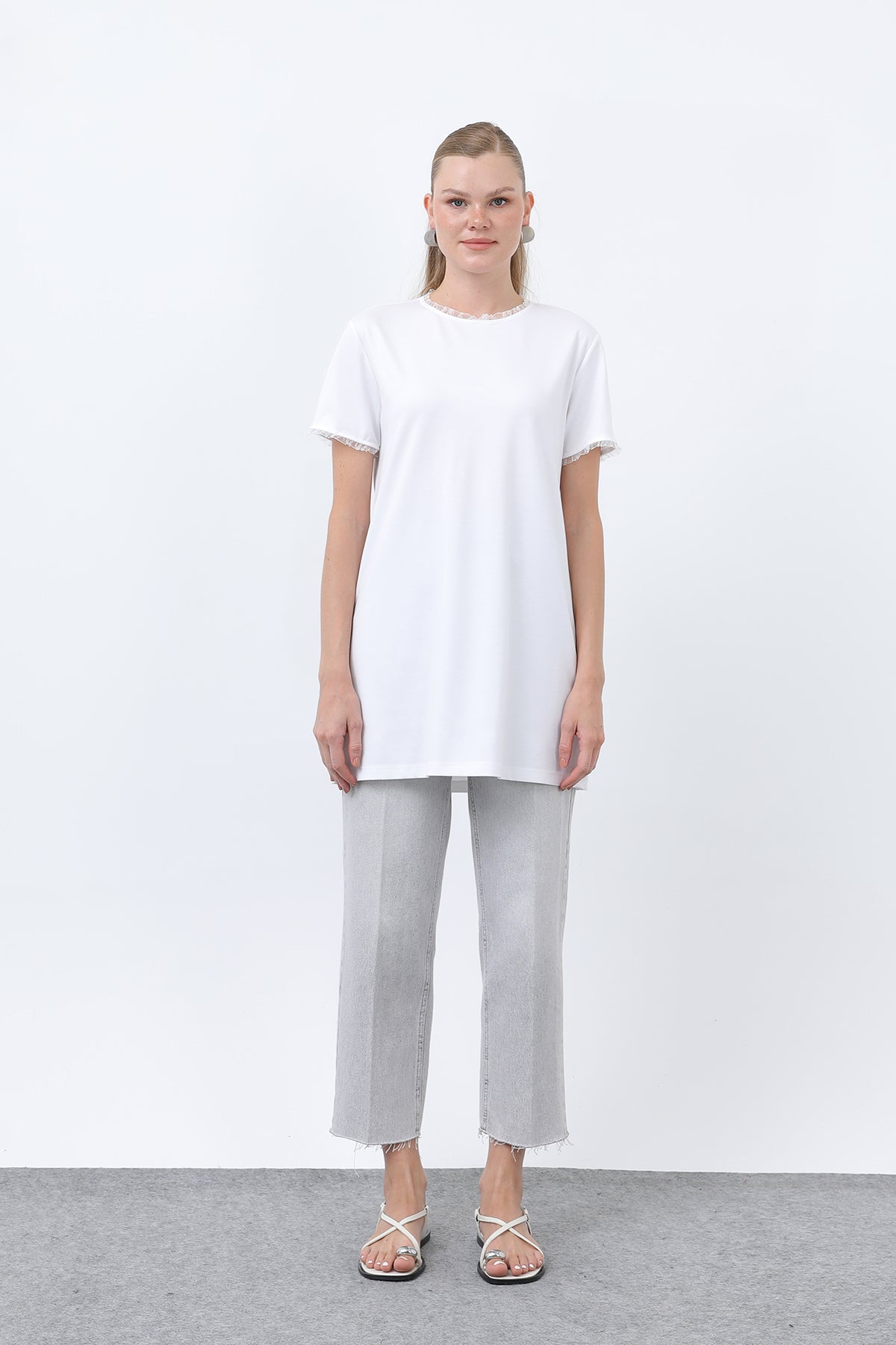 Kadın Minimalist Ribana Detaylı Basic T-Shirt

-40013TSH ECRU